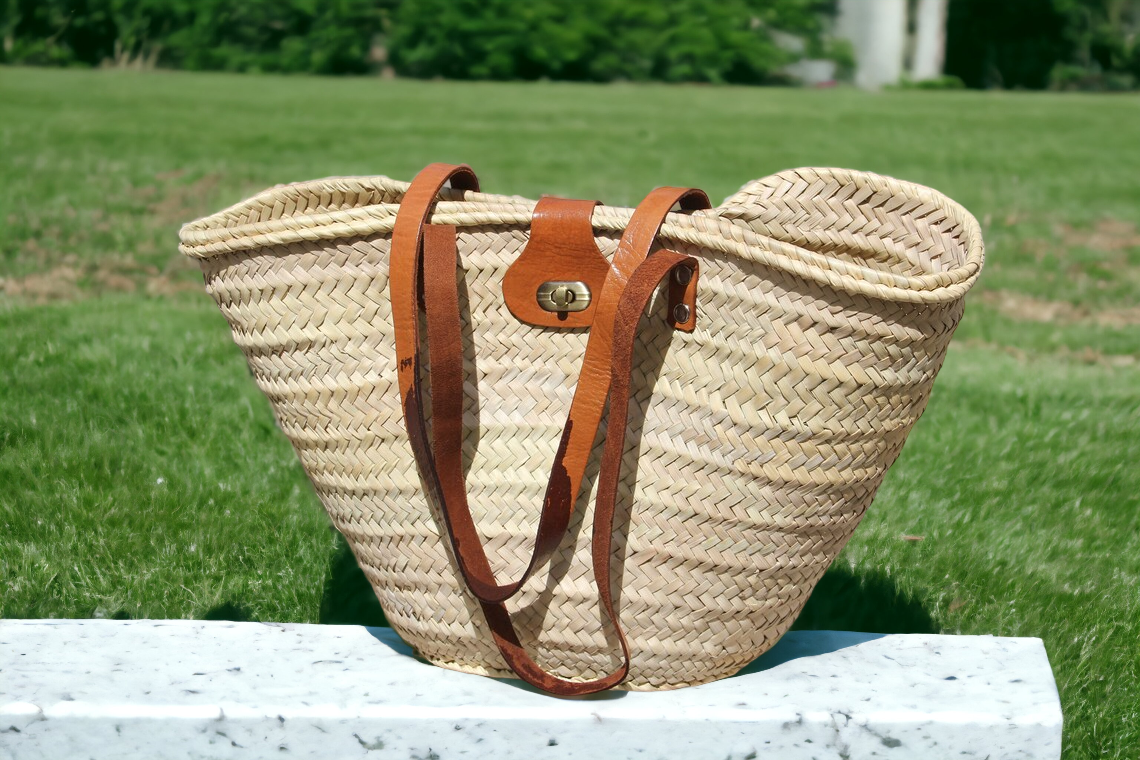 Straw Basket for women - Handmade with Leather: Brown