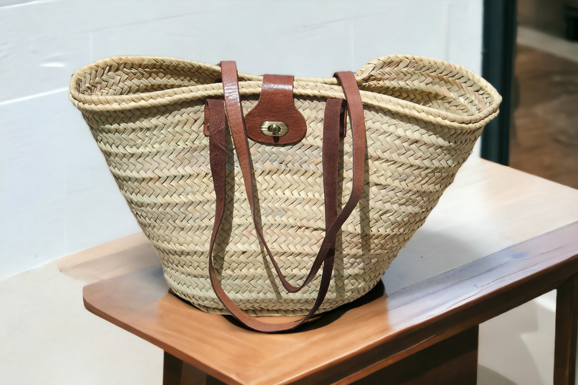 Straw Basket for women - Handmade with Leather: Brown